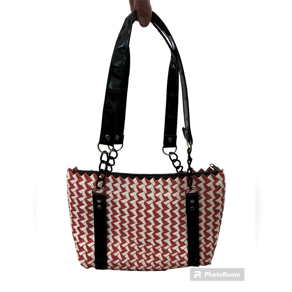 Handmade Candy Wrapper Purse, Eco-Friendly, Recycled Red White Zip